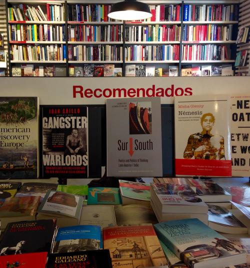 "Sur/South" in der Buchhandlung La Central de Callao, Madrid