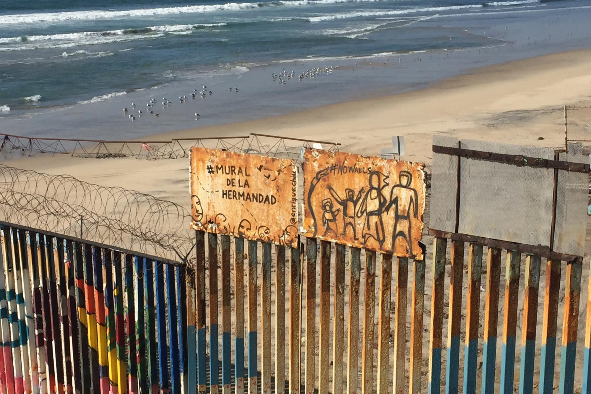 Tijuana-Wall-Hermandad