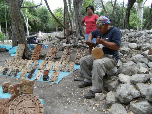 Chichen Itza, Maya Holzschnitzer