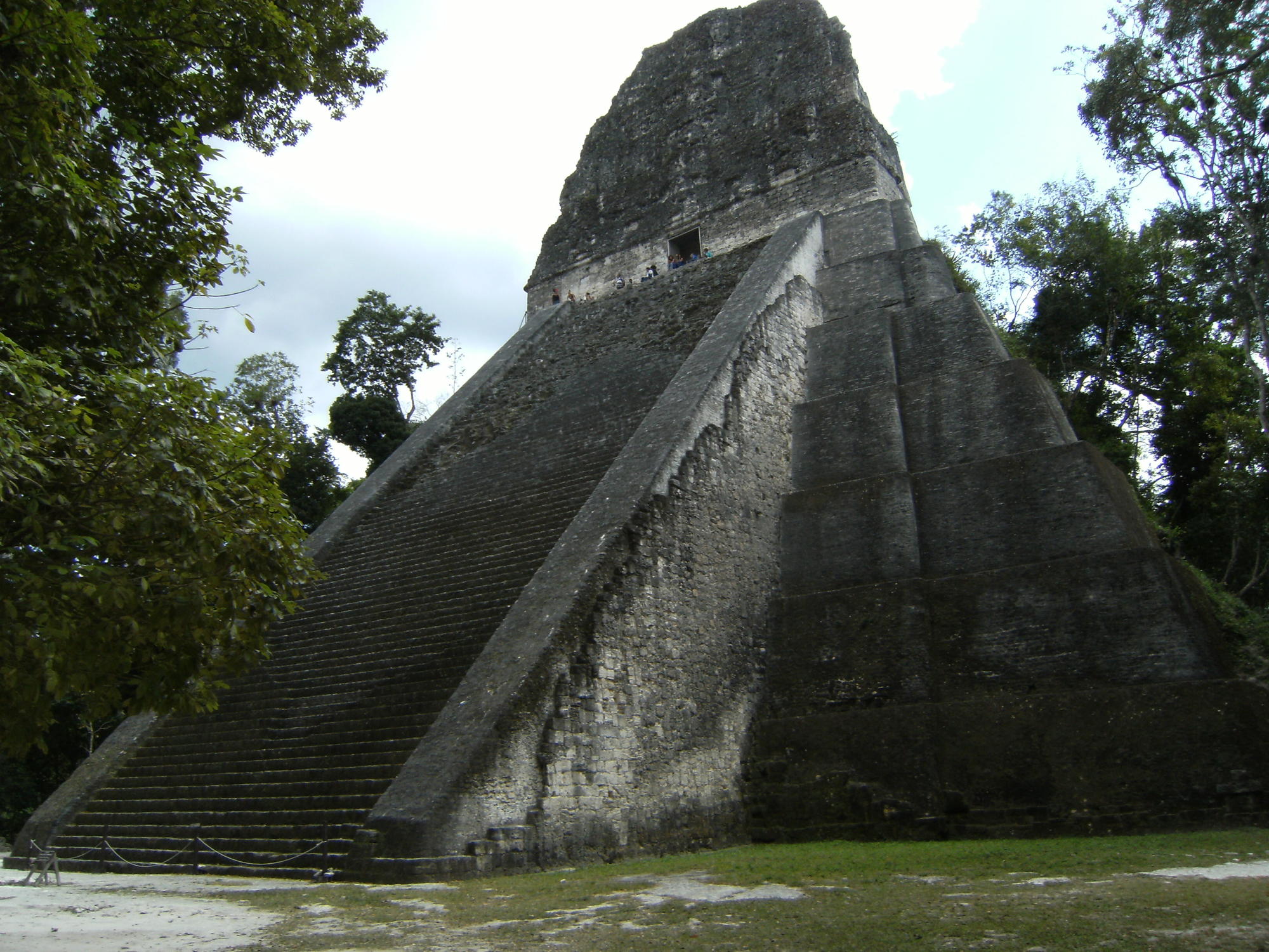 Tikal, Tempel 5