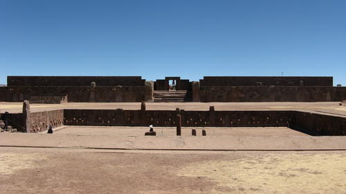 Tiwanaku, Blick auf Ponce Monolith