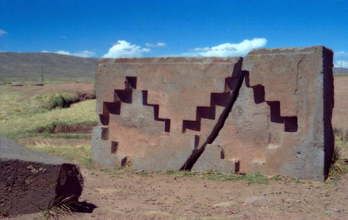 Tiwanaku, Kherikala_Andine Kreuze