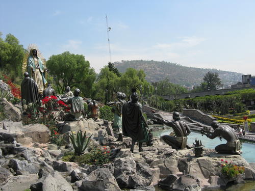 Skulpturengruppe "La ofrenda" auf dem Tepeyac