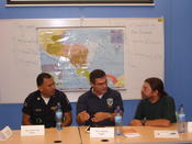 Panel zum Thema Migrationsprozesse mit Capitán José Cruz (Leiter der Polizei in Liberia), Andres Olsen (Menschenrechtsanwalt der Polizei in Liberia) und dem Geographen Carlos Granados (von links nach rechts)