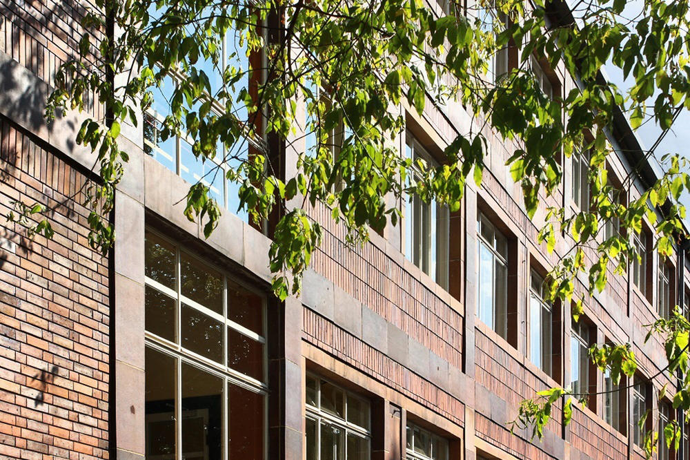  Edificio del Instituto de Estudios Latinoamericanos (detalle)