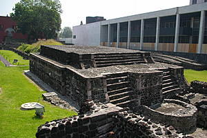 Der Platz der drei Kulturen. Im Hintergrund das neue 1968 Museum im Oktober 2007. © Bettina Krestel.