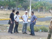 Alternative Stadtführung durch Managua mit Emilio González (zweiter von links)
