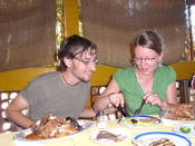 Jan Wörlein und Claudia Jaekel beim Fischessen in Masaya